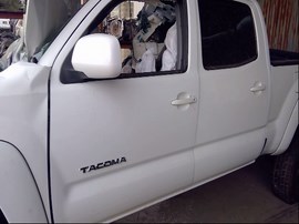 2007 TOYOTA TACOMA, WHITE, SR5, CREW, 4.0, AT,  4WD,   Z25163